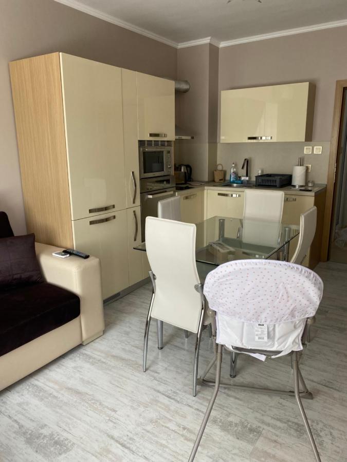 Iva Luxury Apartament Roese Buitenkant foto